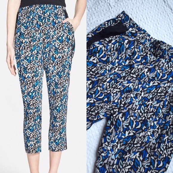 Trouve Pants - Trouve Blue Geometric Print Ankle Crop Pants Small